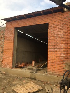 Строительство гаража из кирпича